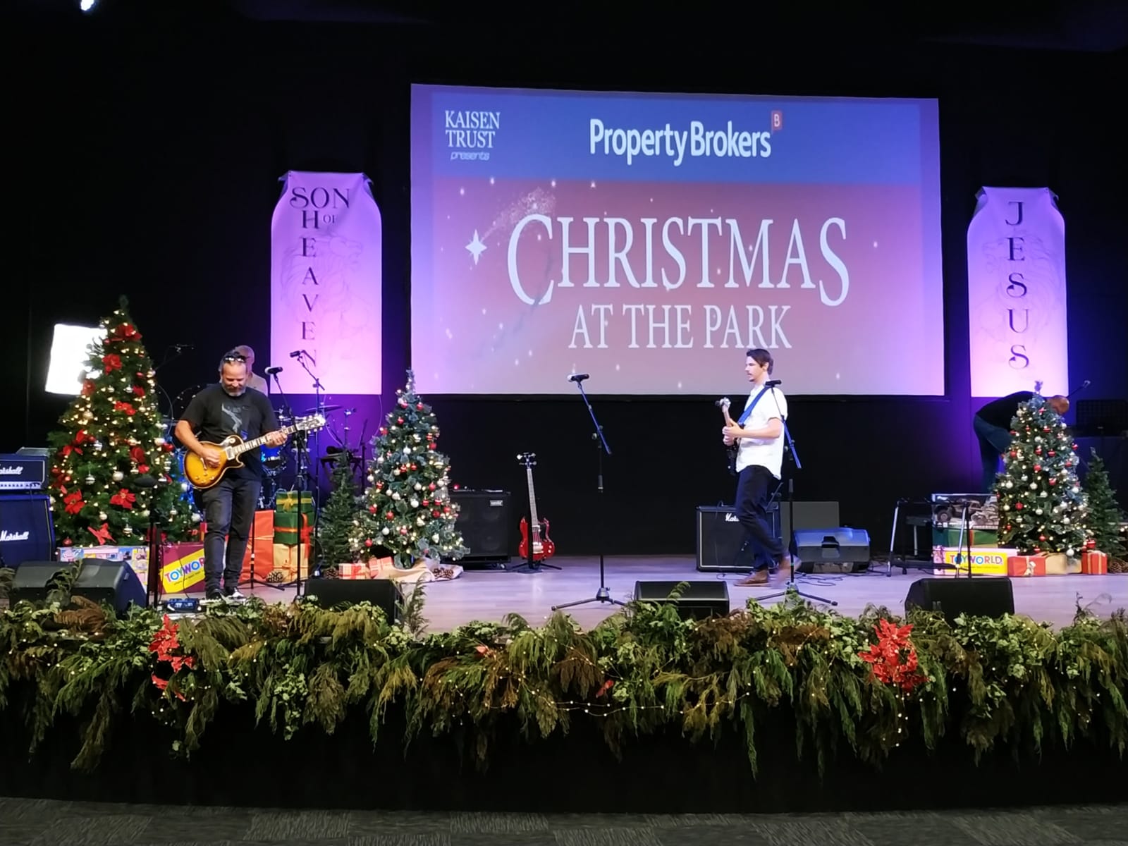 Christmas at the Park 2021 - Stage